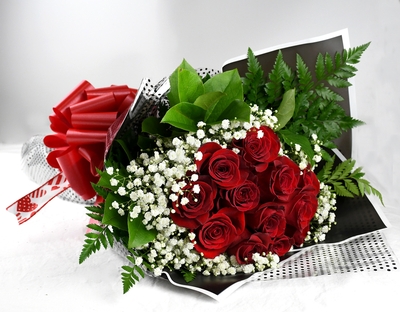 Every Day - Long Stem Dozen Roses Bouquet